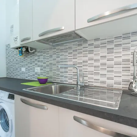 Apartament Fiera 4 *